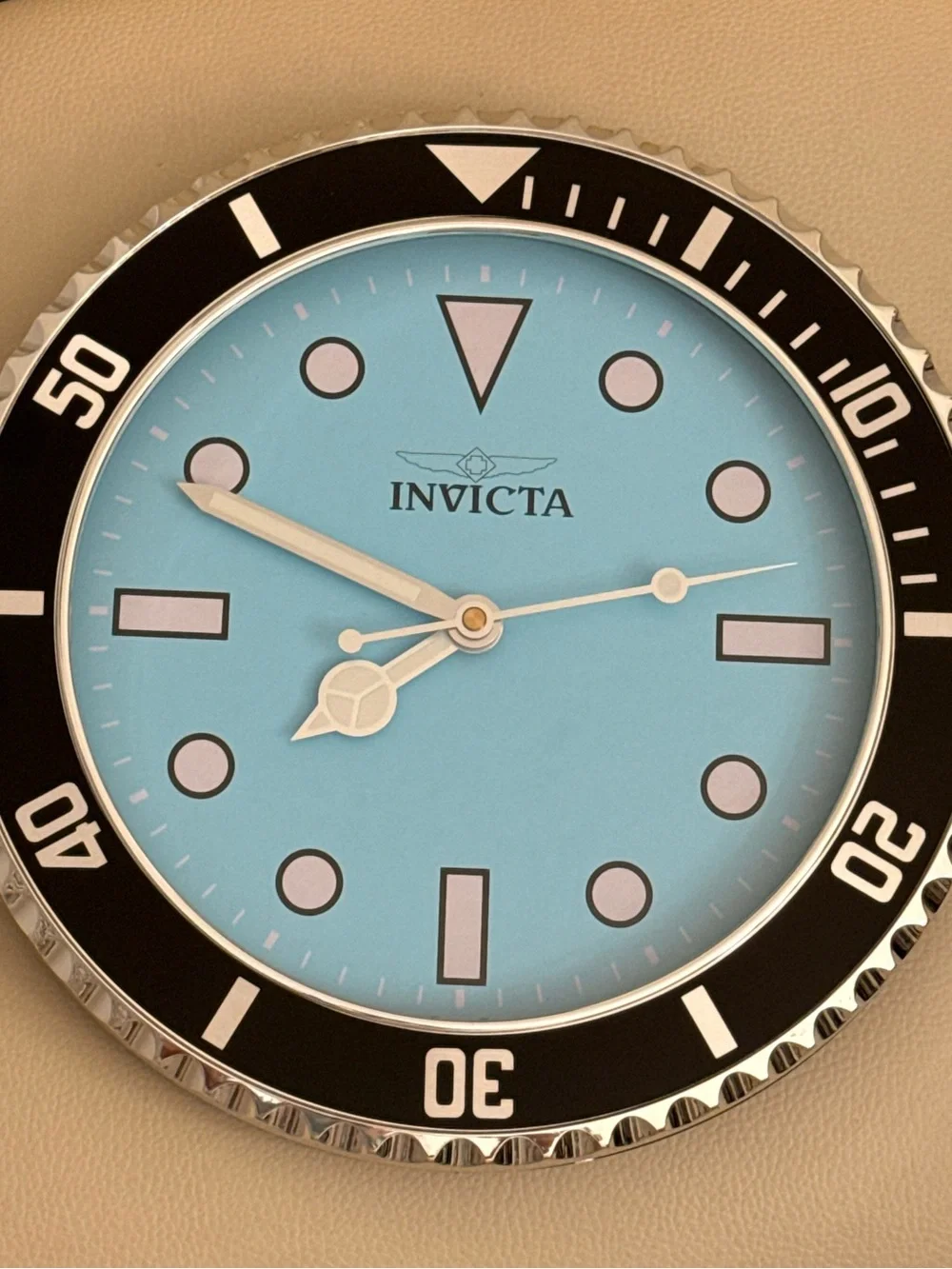 NWT Invicta Pro Diver 12” Wall Clock Light Blue Dial Black Bezel Model 70042